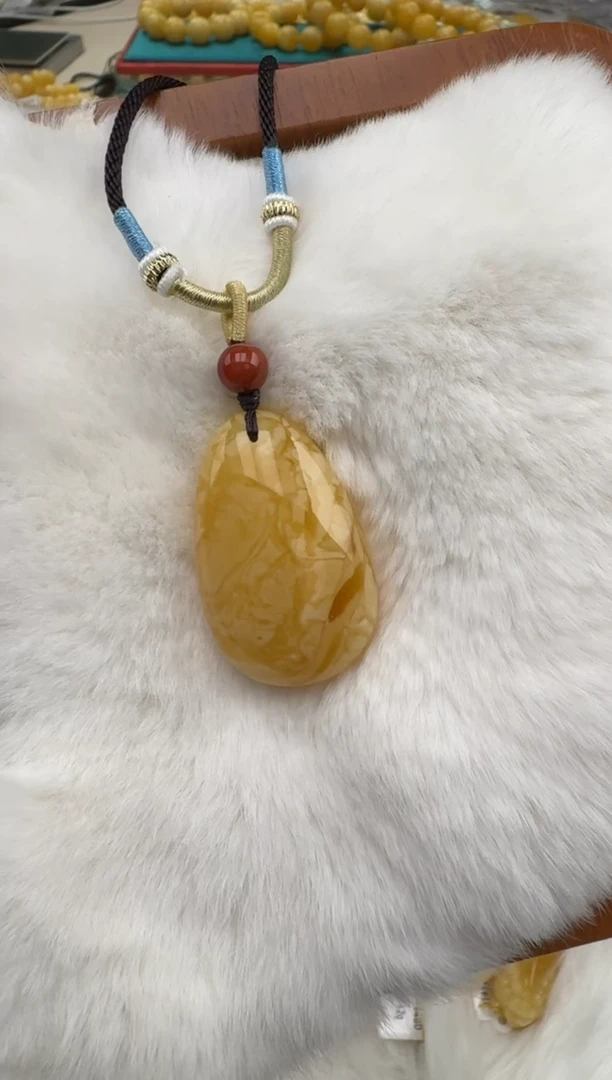 裸石琥珀未镶嵌XD266