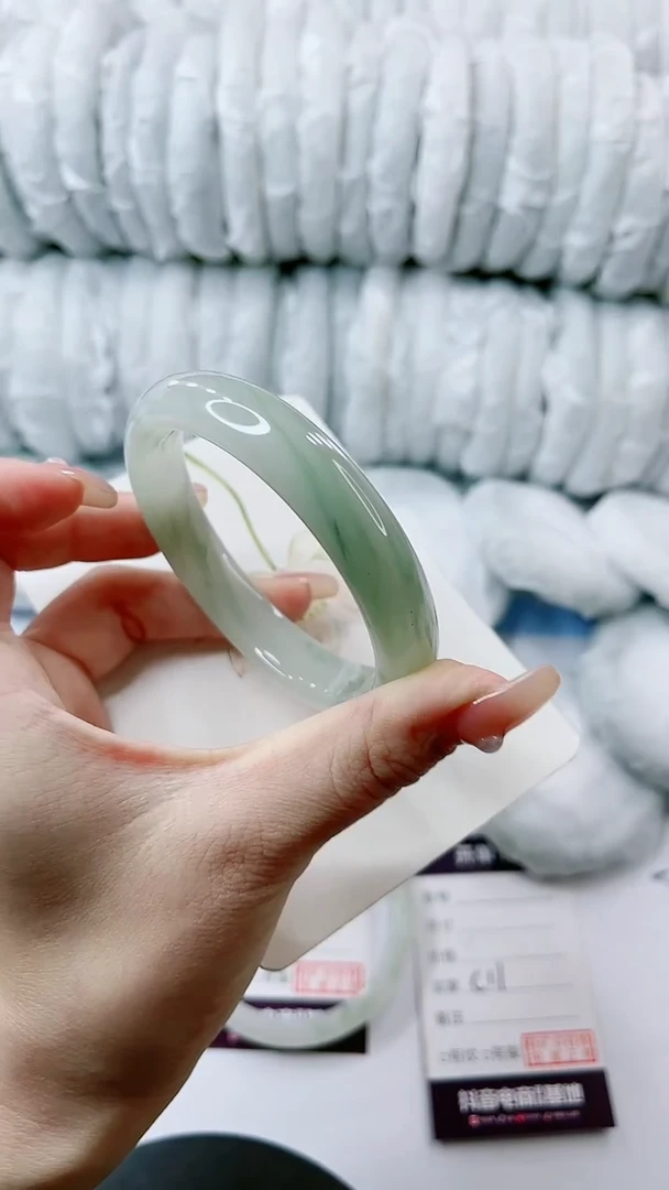 【闪购商品】石英质玉手镯未镶嵌多样性发货C12