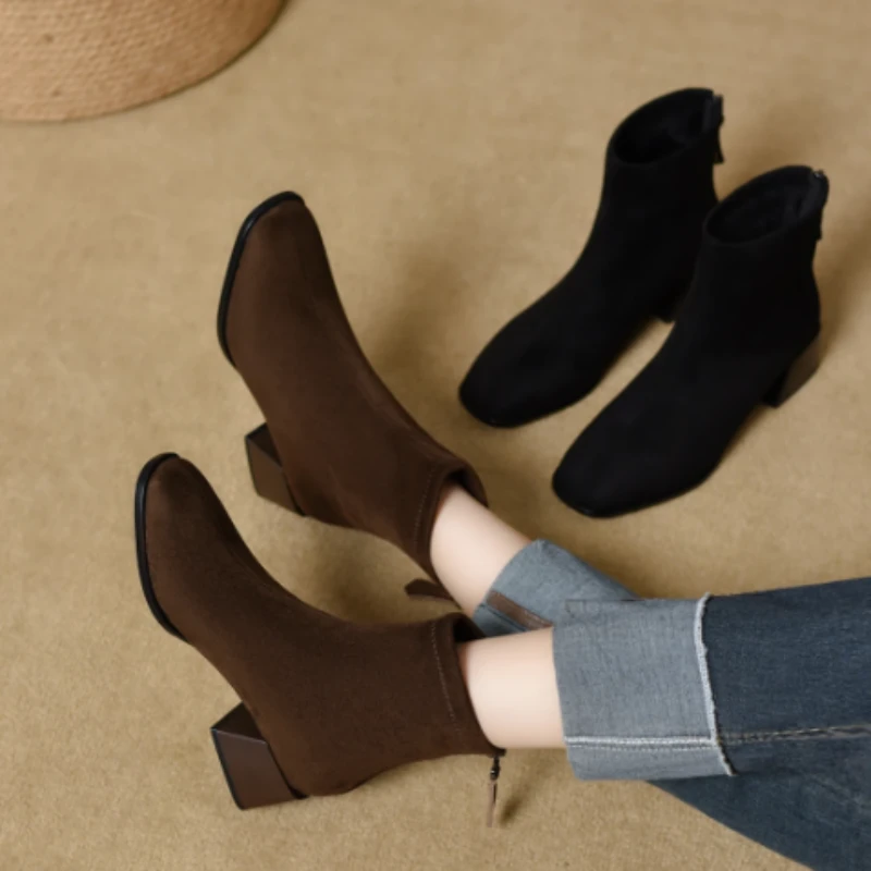 方头瘦瘦靴女2025粗跟后拉链绒面弹力短靴网红复古袜靴中高跟裸靴