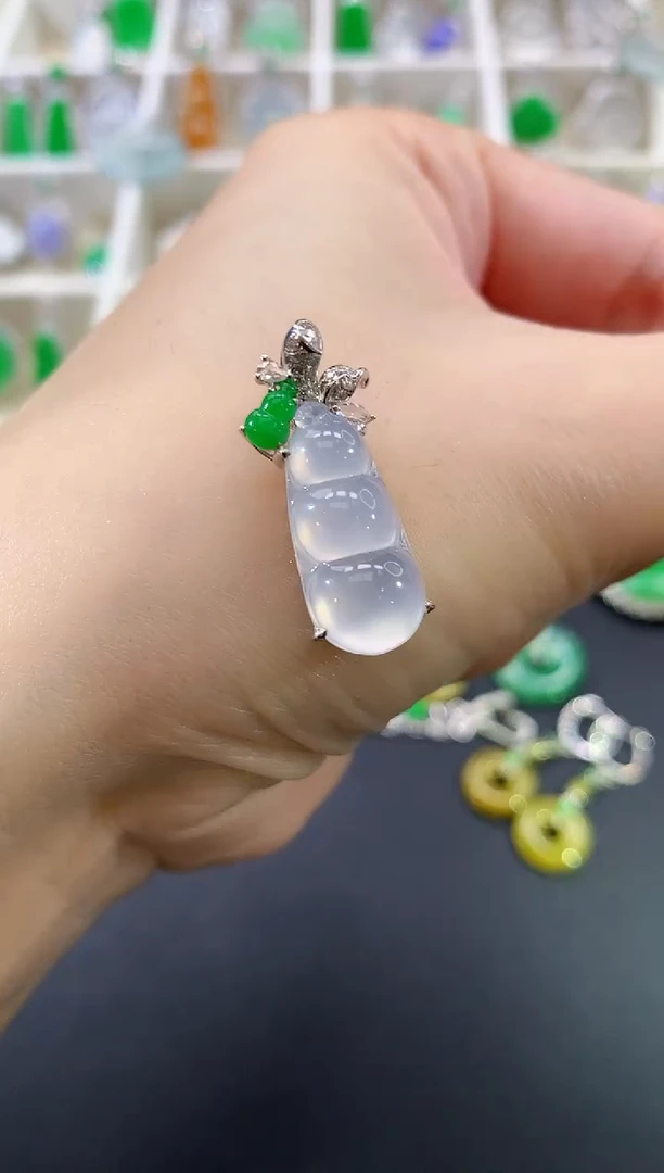 翡翠18K金镶嵌吊坠(不含链)豆子|7980