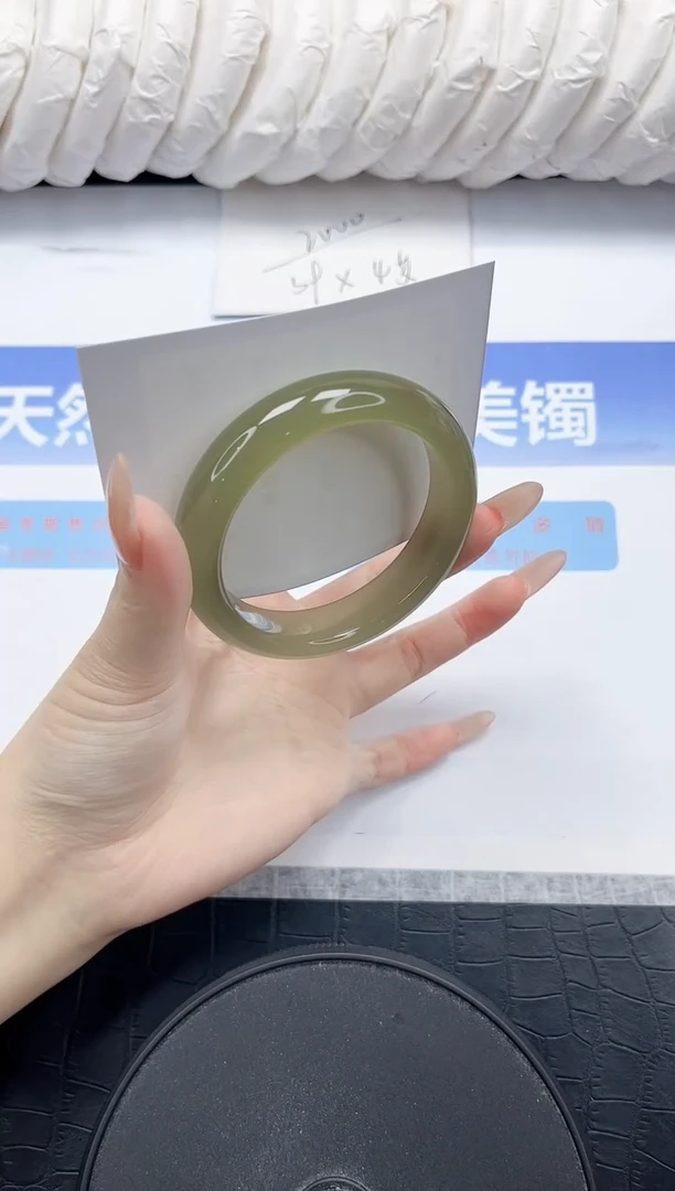 未镶嵌手镯石英质玉68-53.2