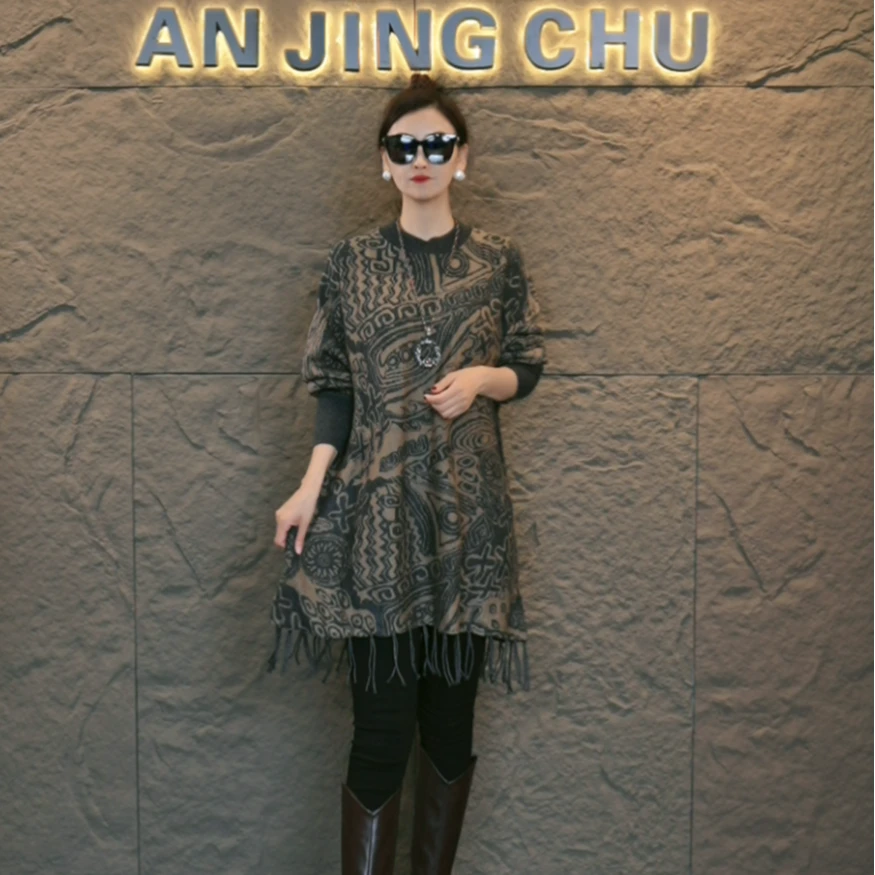 51 AN JING CHU 秋冬季长袖提花复古灰色印花设计师款连衣裙