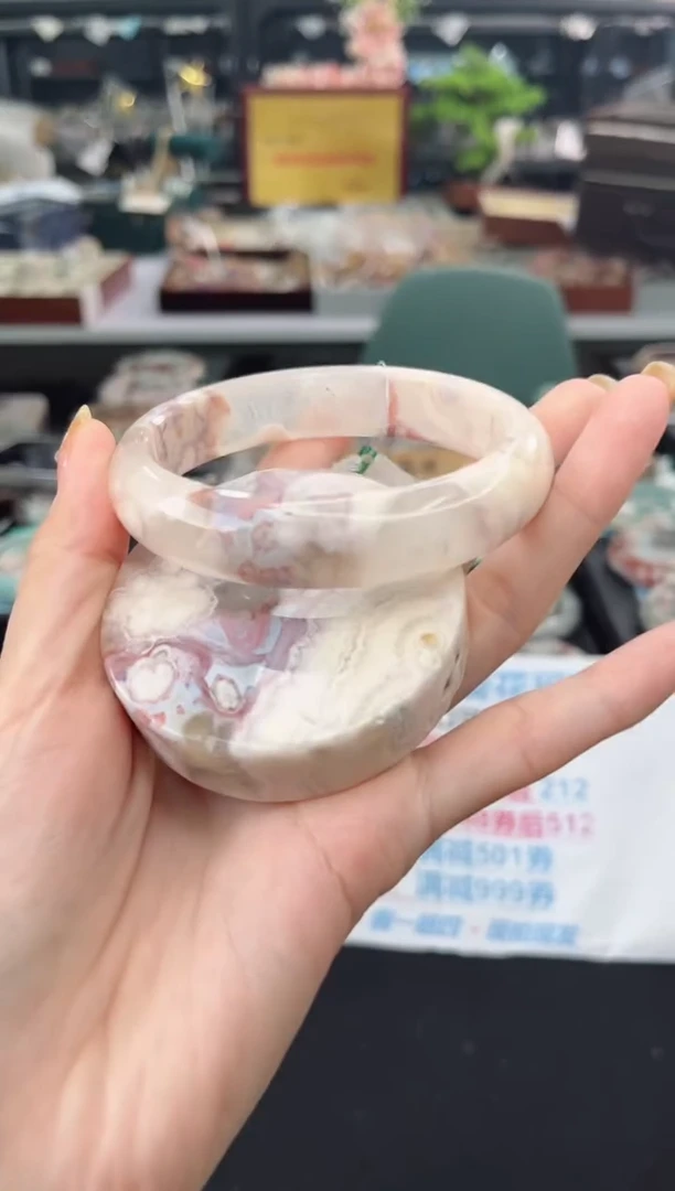 【闪购商品】石英质玉手镯未镶嵌63圈口（不退不换）1651561