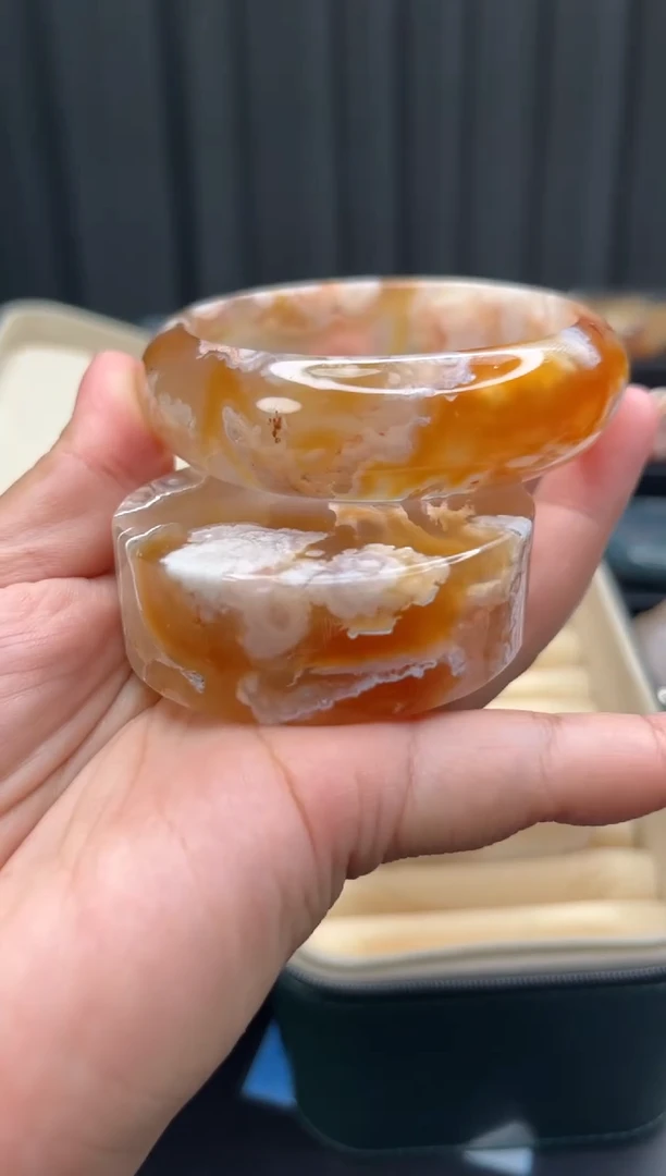 石英质玉手镯未镶嵌赠送镯心（圈口59