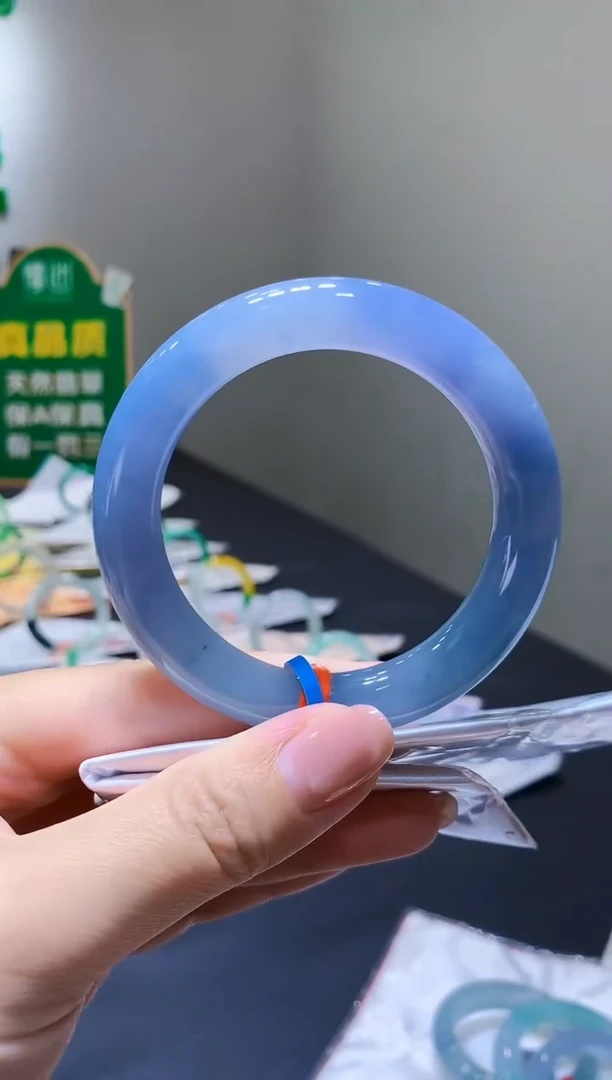 未镶嵌手镯翡翠-c335天然缅甸A货翡翠57.2圆条