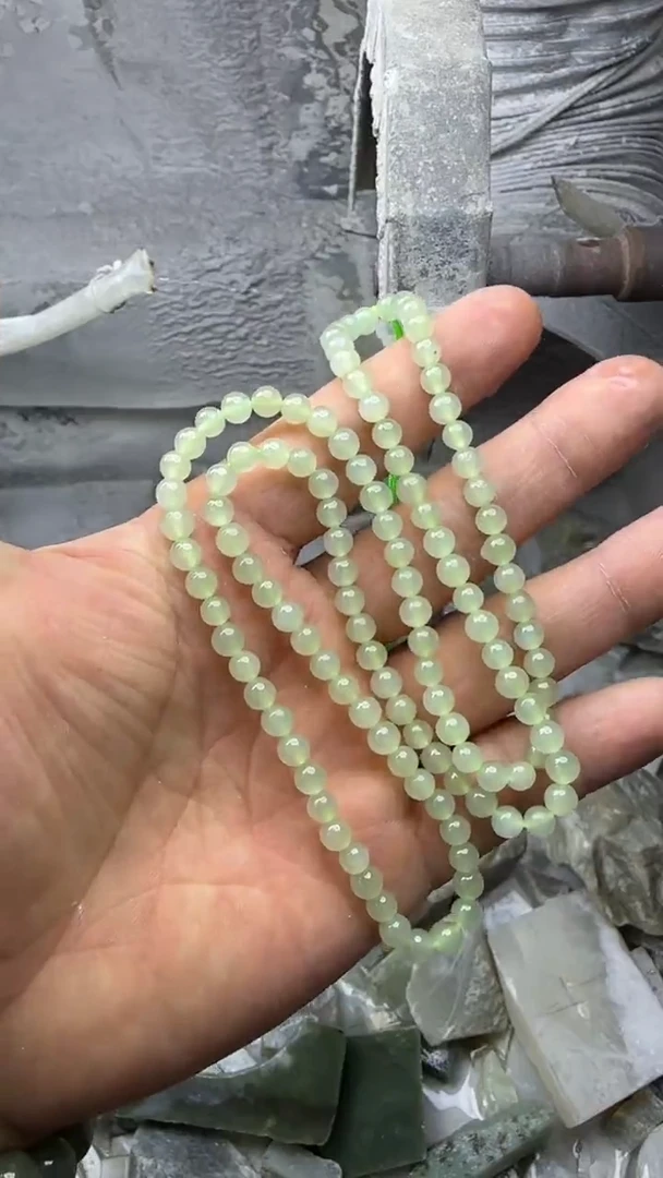 颈饰未镶嵌和田玉项链