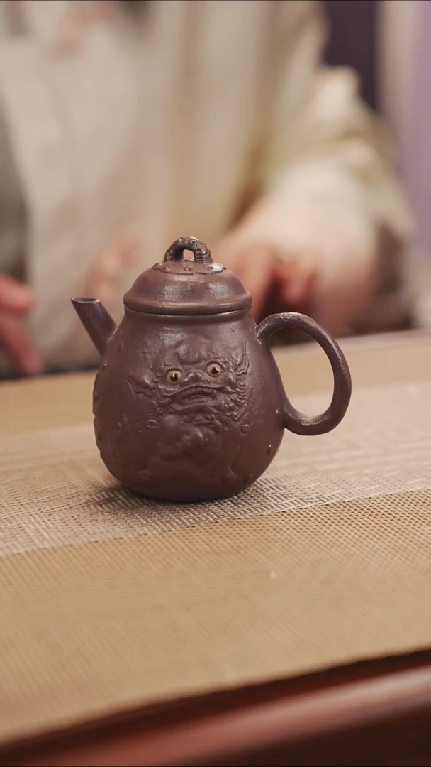 原矿天青紫泥喜狮紫砂壶18