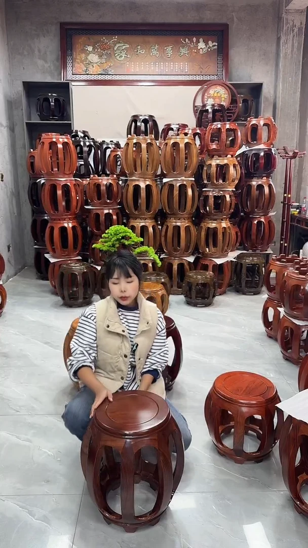 【闪购商品】花梨木类家具胡桃色大号鼓凳一对