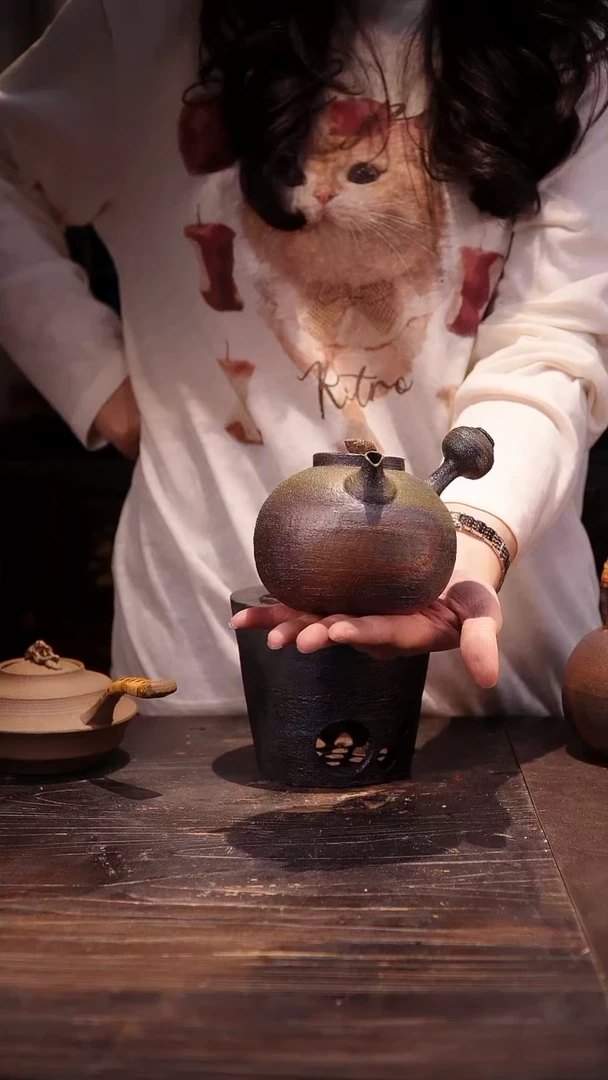 柴烧石头侧把壶巴巴