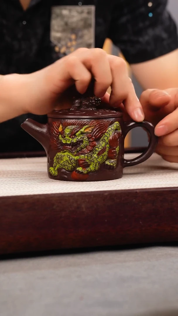 茶壶紫砂底槽清 龙纹汉瓦 刻绘