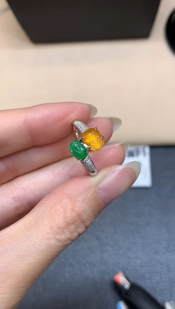 18K金镶嵌戒指翡翠貔貅【无服务费