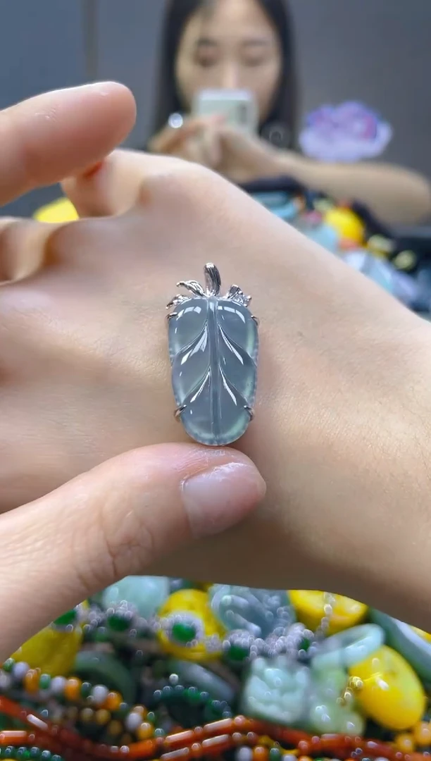 翡翠未镶嵌颈饰/U/翡翠A货，一件需也是批发价