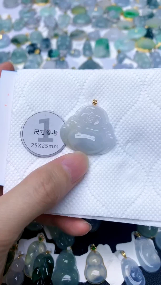 颈饰18K金镶嵌翡翠天然A货翡翠