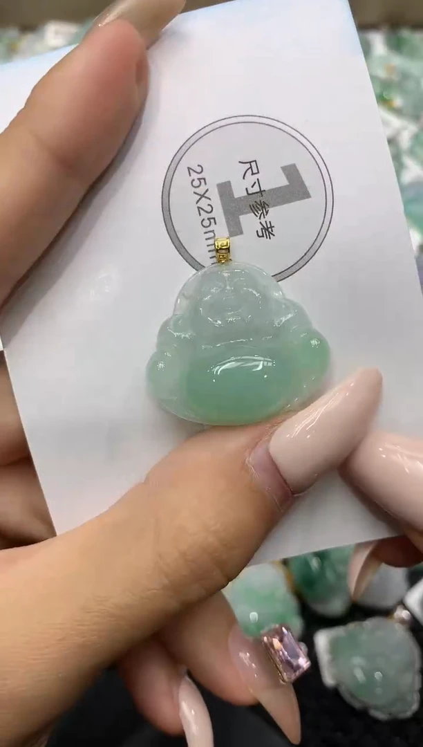 颈饰18K金镶嵌翡翠111111111111