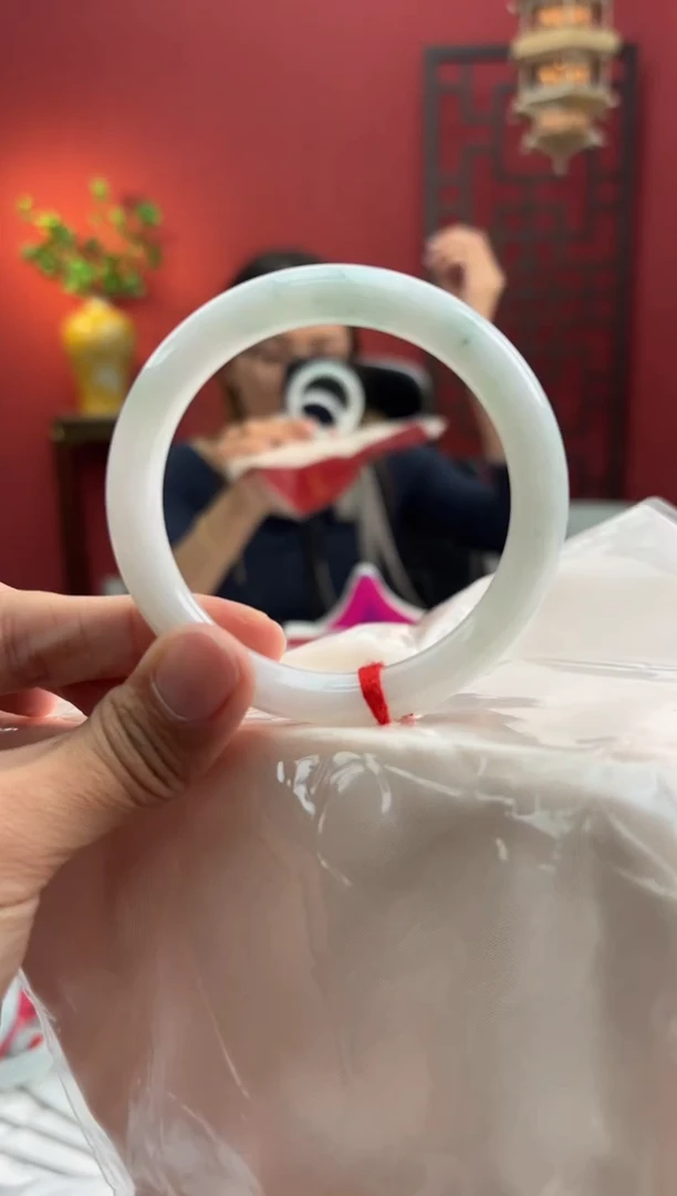 未镶嵌手镯（圆镯）翡翠翡翠手镯2