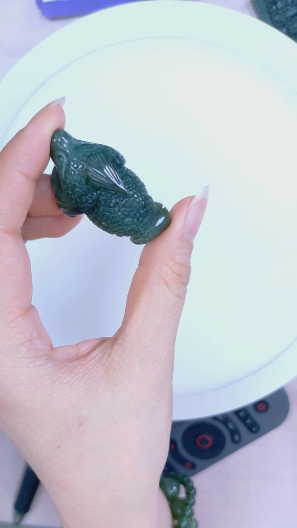 蛇纹石玉未镶嵌吊坠(赠链)泰山玉金蟾