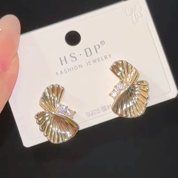 合金锆石耳饰 银针日韩气质时尚简约金属扭曲耳钉小众设计感耳饰