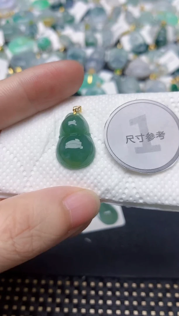 颈饰18K金镶嵌翡翠天然缅甸A货翡翠