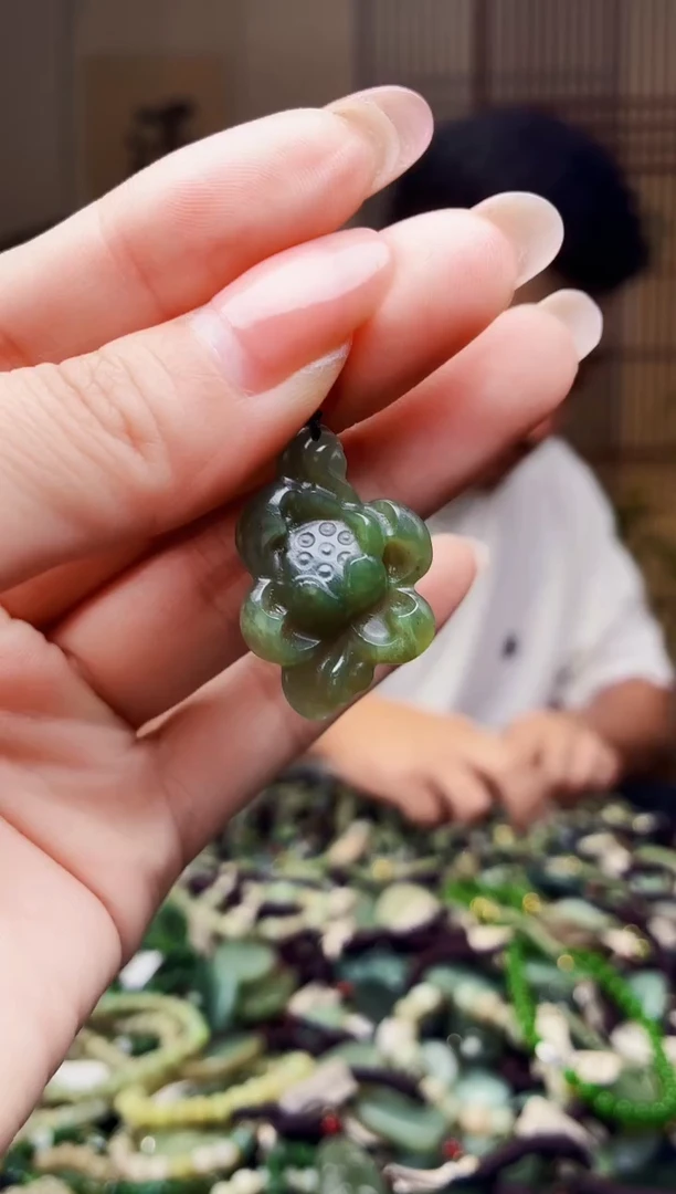 颈饰未镶嵌和田玉多样性发货，拍一发一