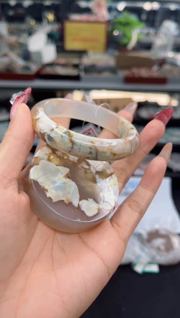 【闪购商品】石英质玉手镯未镶嵌54圈口（赠品镯心）3537072