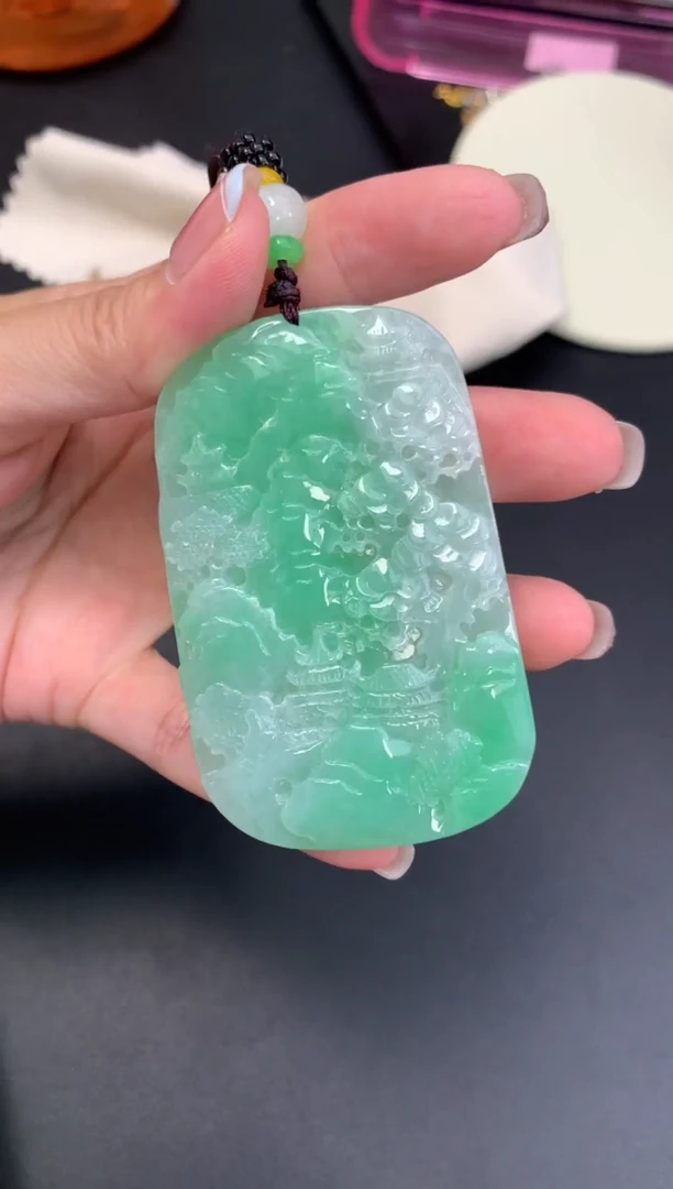 未镶嵌定制翡翠48小时鉴赏期 退货不扣服务费