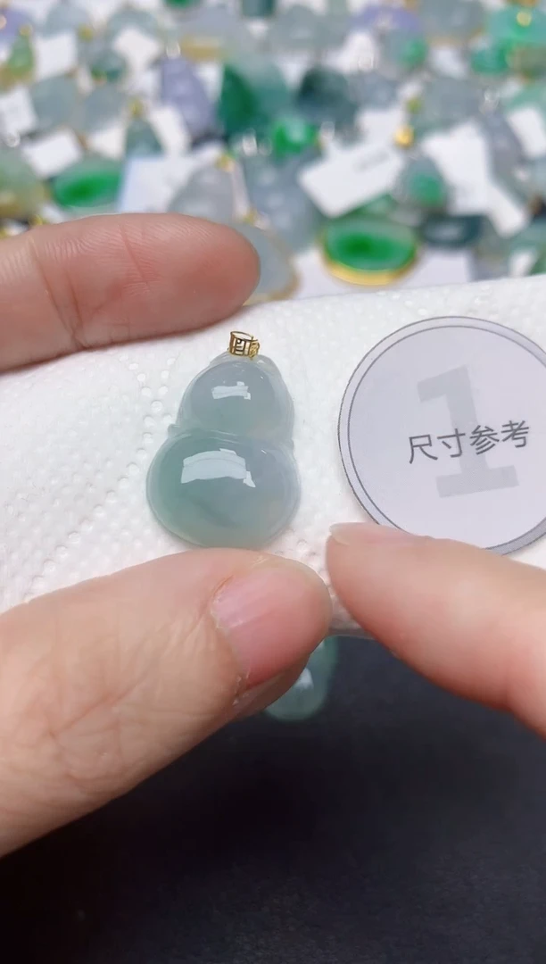 颈饰18K金镶嵌翡翠天然缅甸A货翡翠
