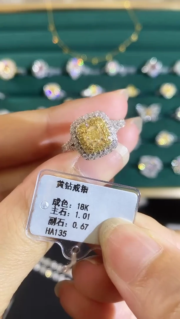 18K金镶嵌戒指钻石010