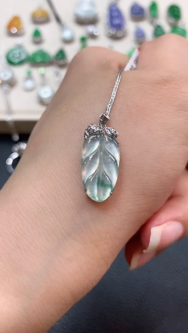 翡翠18K金镶嵌吊坠(不含链)b51