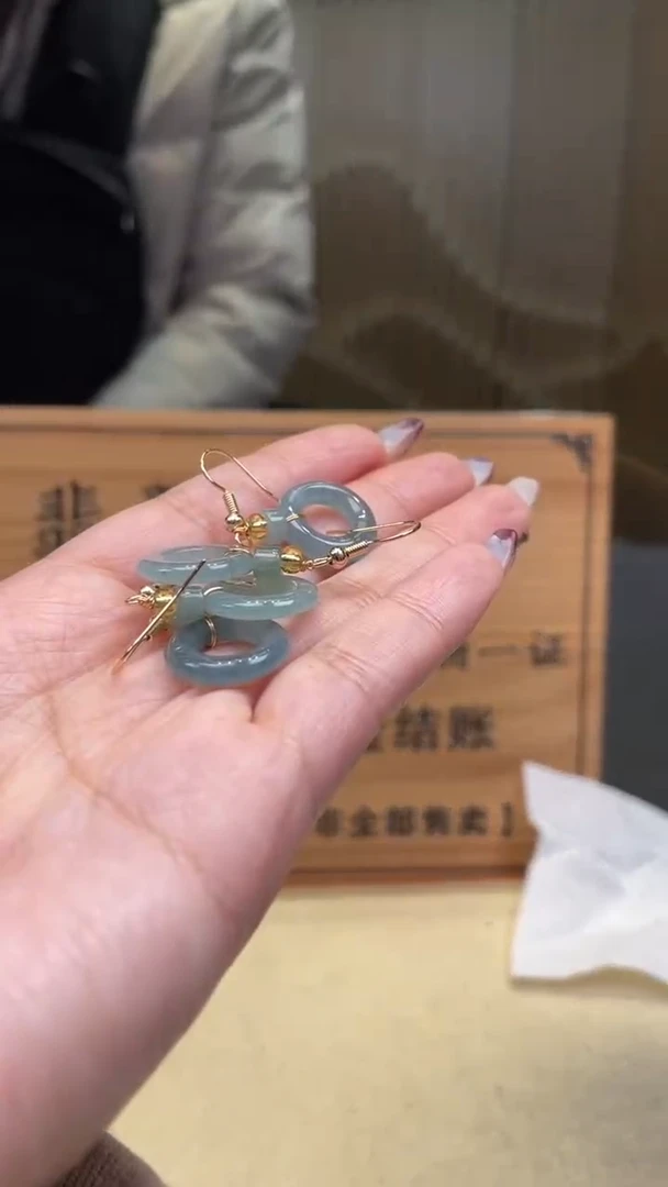 【闪购商品】翡翠颈饰未镶嵌多样性发货 (只发一对) *A6