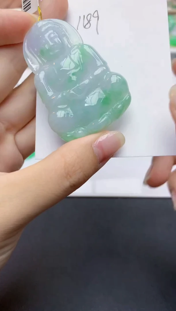 翡翠未镶嵌颈饰天然缅甸A货翡翠