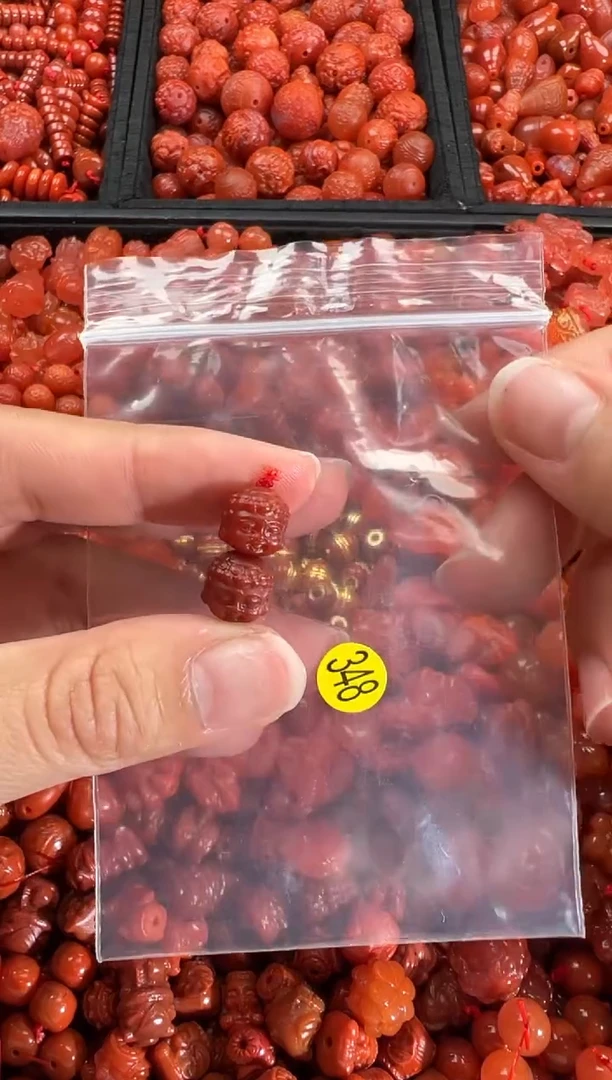 【闪购商品】南红玛瑙颈饰未镶嵌1