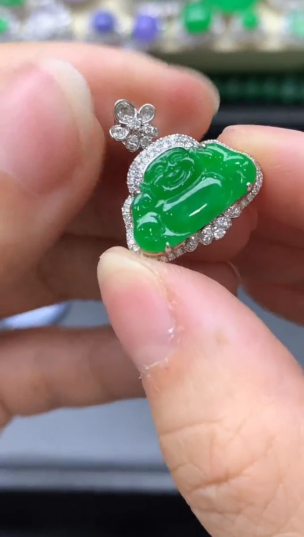 颈饰18K金镶嵌翡翠550-中国好珍宝