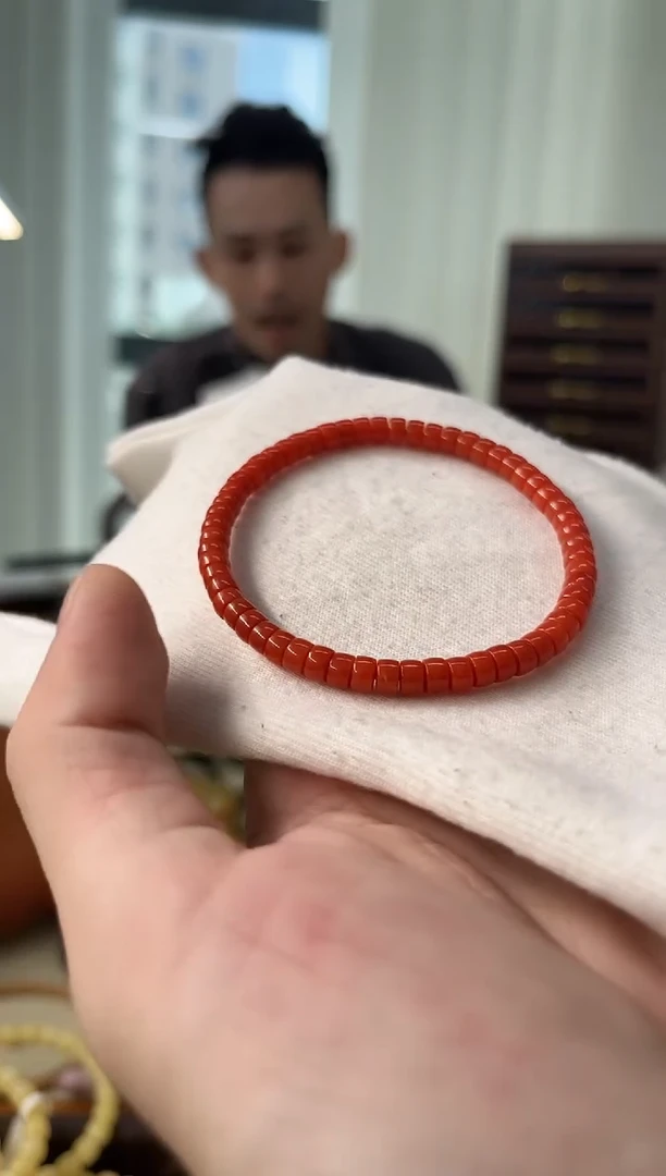 未镶嵌南红南红玛瑙?**年南红