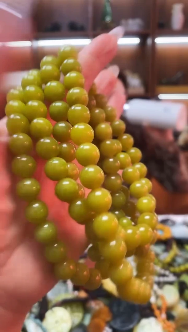 未镶嵌蛇纹石玉手链