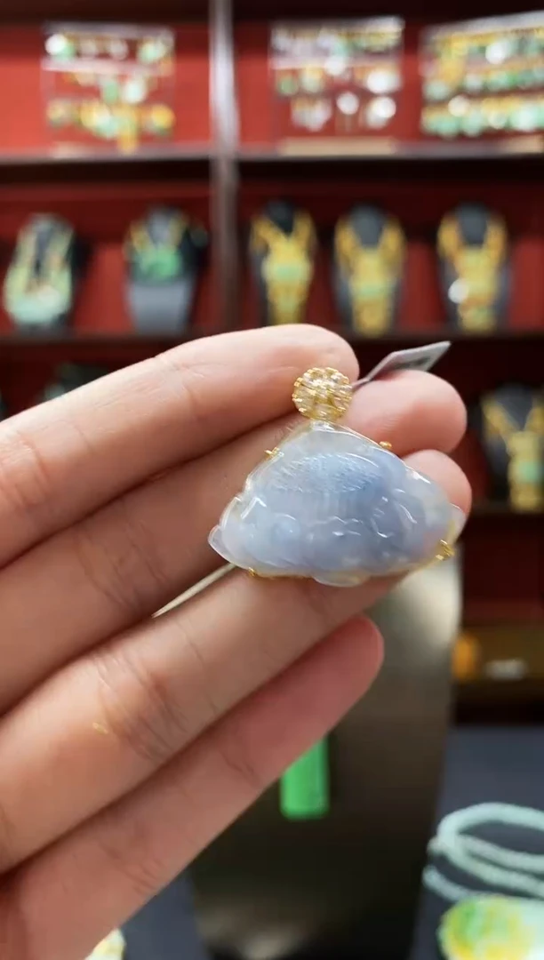 颈饰未镶嵌翡翠吊坠