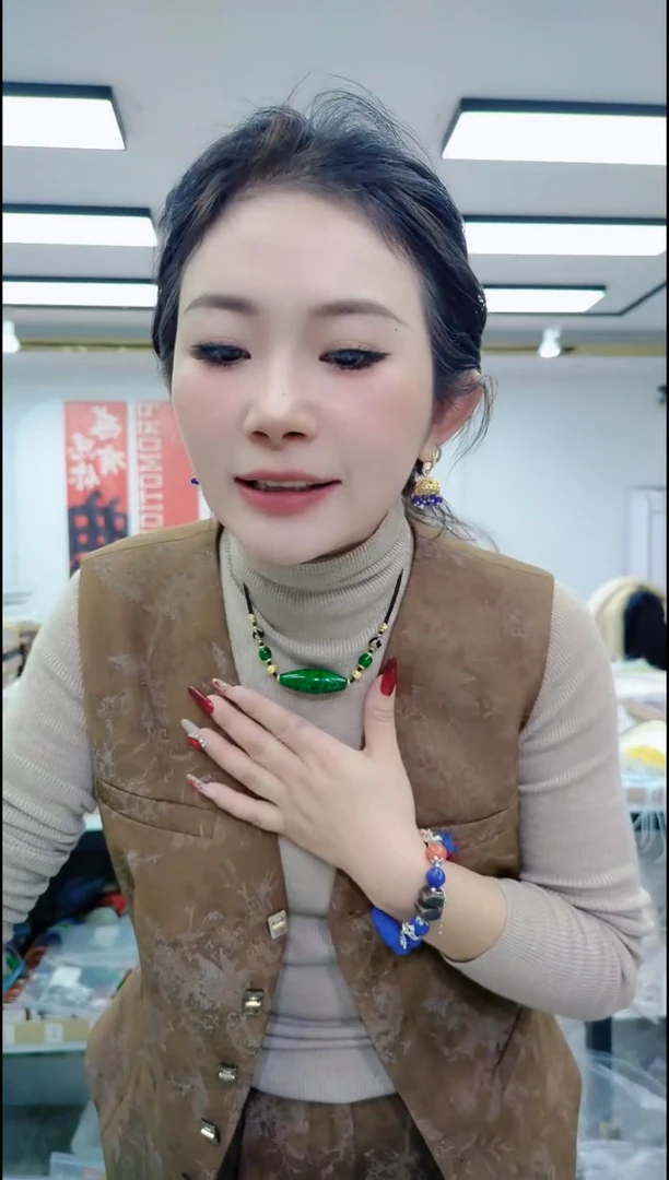 【闪购商品】树脂制品2740 绿桶珠绳链