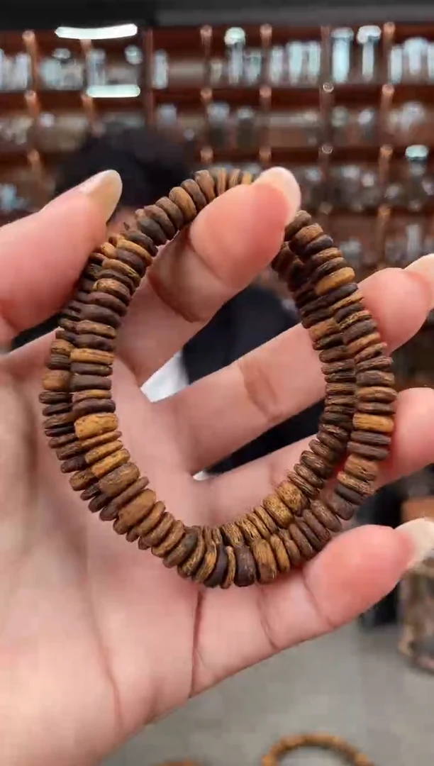 【闪购商品】沉香手串56号惠安红土多样性发一条