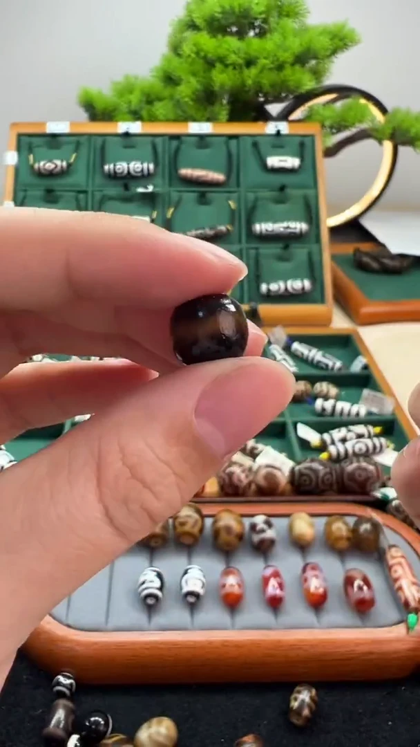 玛瑙/玉髓颈饰未镶嵌58.（微瑕随机发货）