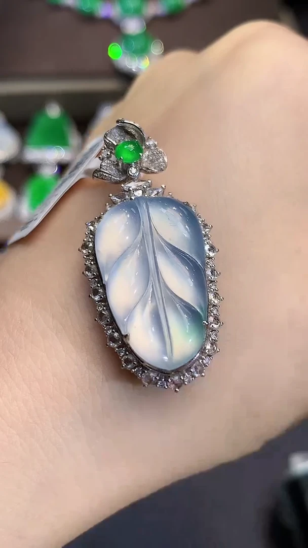 吊坠(不含链)18K金镶嵌翡翠S59