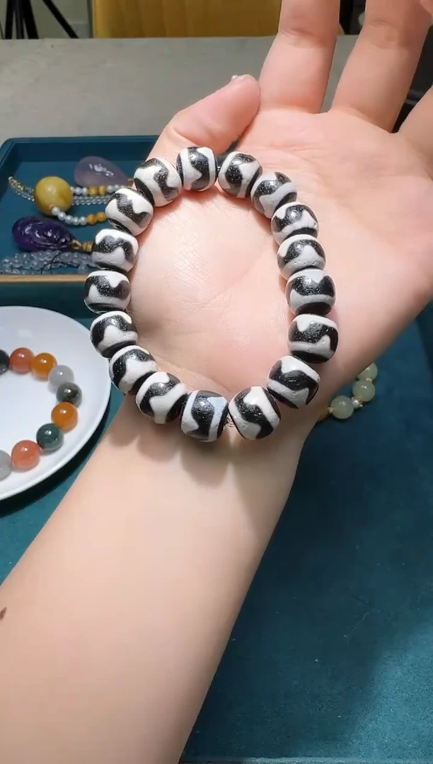 手链多样性发一件 230