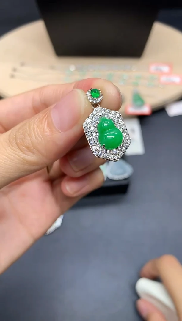 翡翠银S925镶嵌吊坠(不含链)葫芦【无服务费】