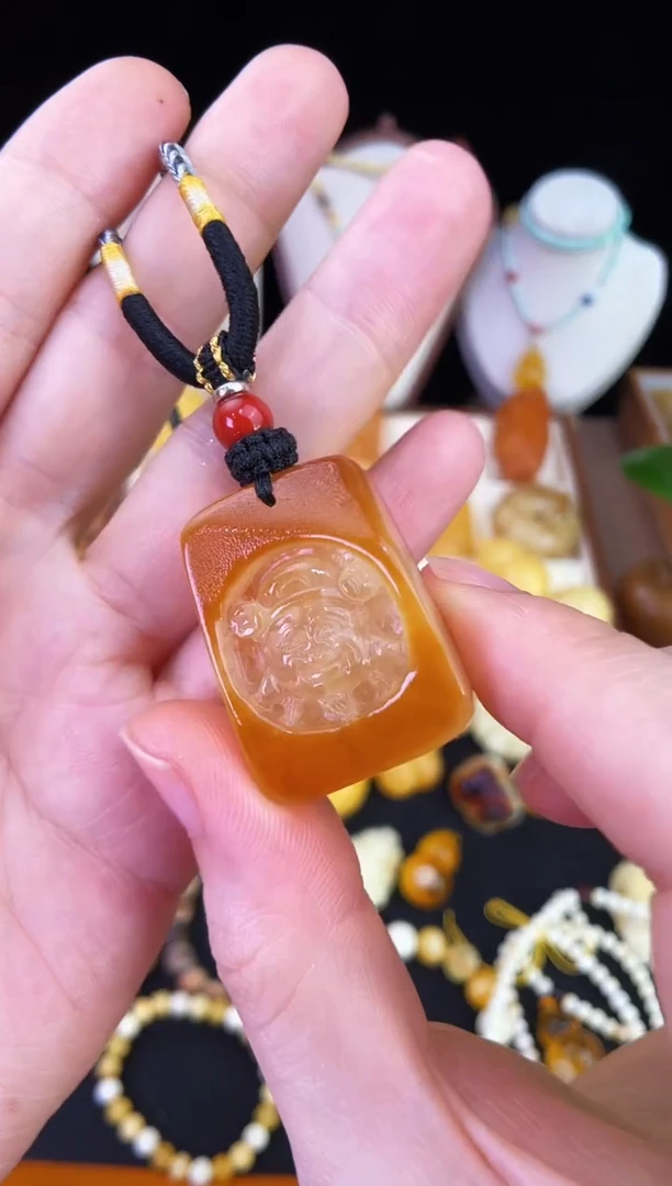 琥珀未镶嵌珠宝奇石柒月