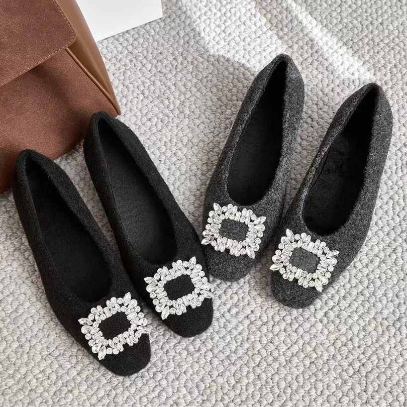 厚黑平底鞋穿搭2025新款水钻秋冬外穿女内增高保暖加绒冬软底单鞋