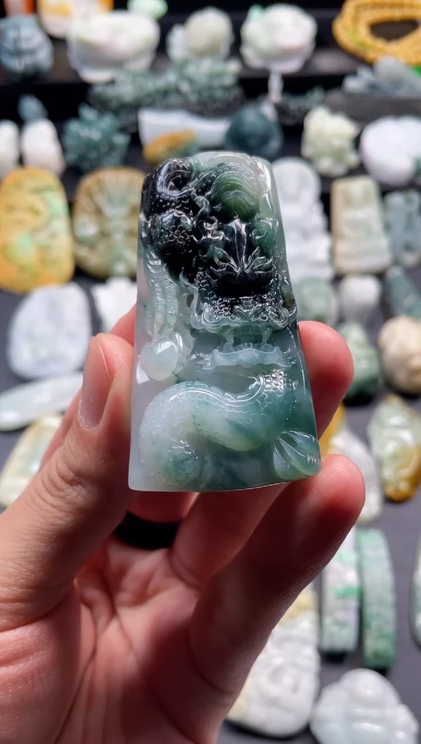 颈饰未镶嵌翡翠淡****笨天然翡翠a货
