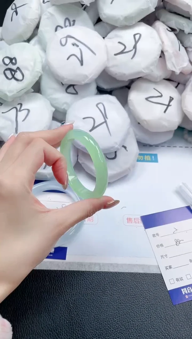 【闪购商品】石英质玉手镯未镶嵌13J02-53