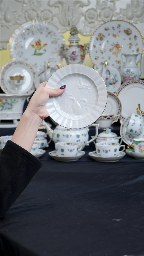 骨瓷婷婷中古器物如图所示57