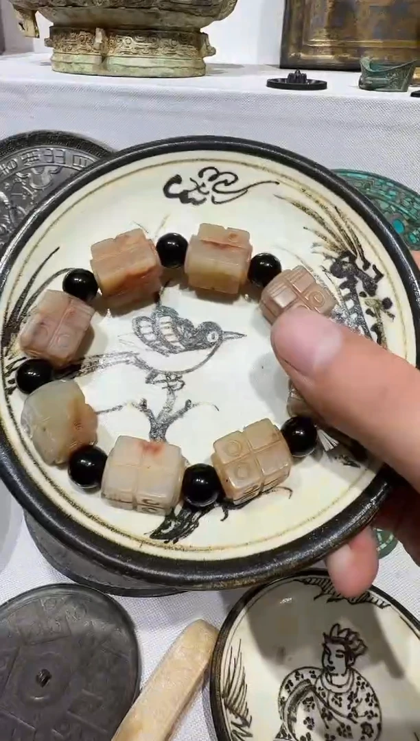 摆件