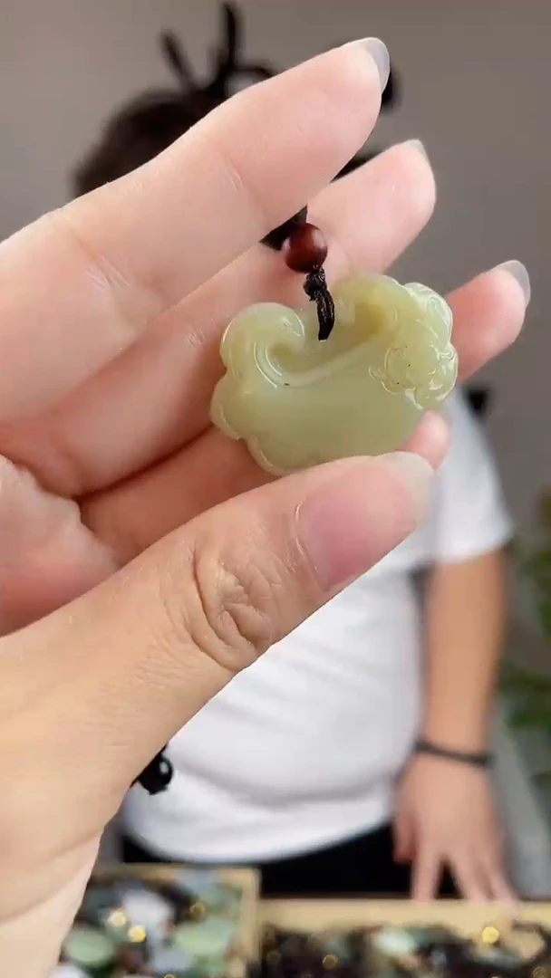 和田玉未镶嵌颈饰多样性发货，拍一发一