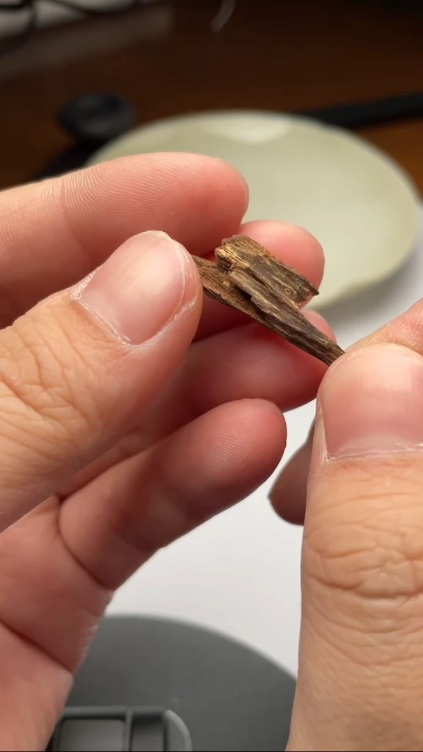 【闪购商品】沉香手把件海南沉水琼脂铁结黑棋0.4克