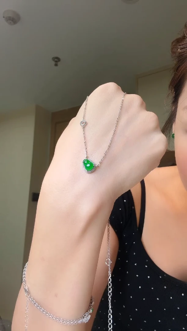 套链银S925镶嵌翡翠天然翡翠吊坠